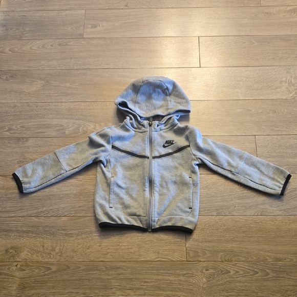 Nike Kids Light Gray Full-Zip Hoodie - Picture 1 of 2